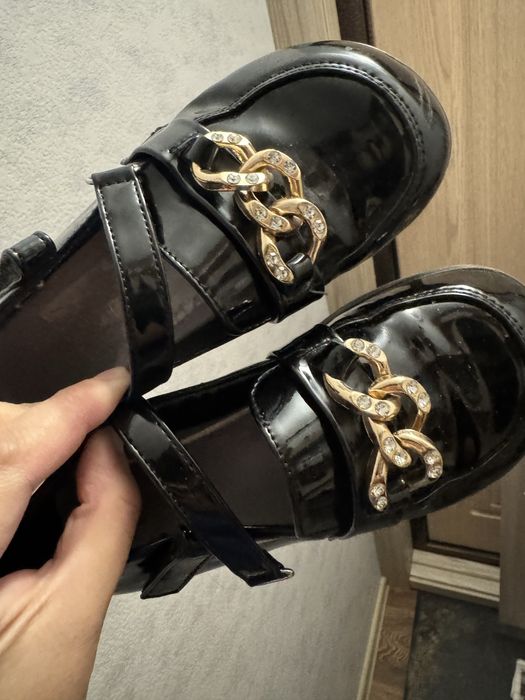 Туфли для девочки лаковые