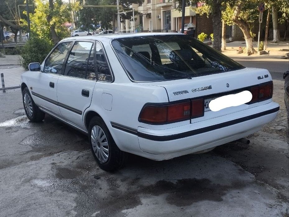 Продаётся tayota carina 2