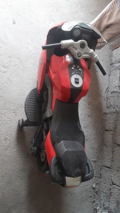 BMW Kisonli 300 bolalar motosikli 4yoshgacha