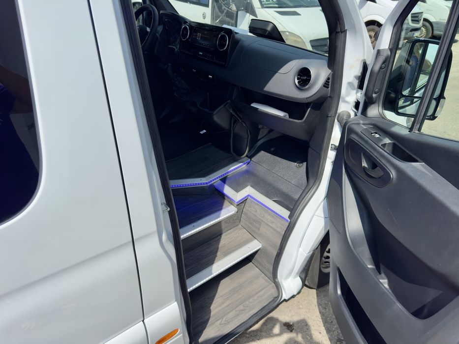 Mercedes-Benz Sprinter 517 – Microbuz 19+1+1 – An 2026 – Omologare M2
