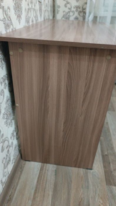 Продам компьютерный стол