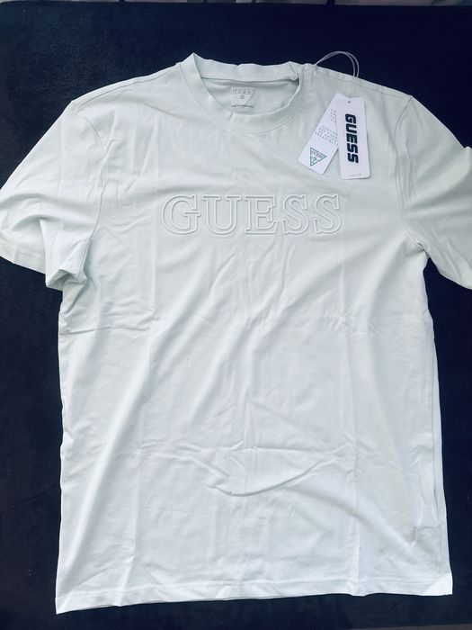 Нова тениска Guess L