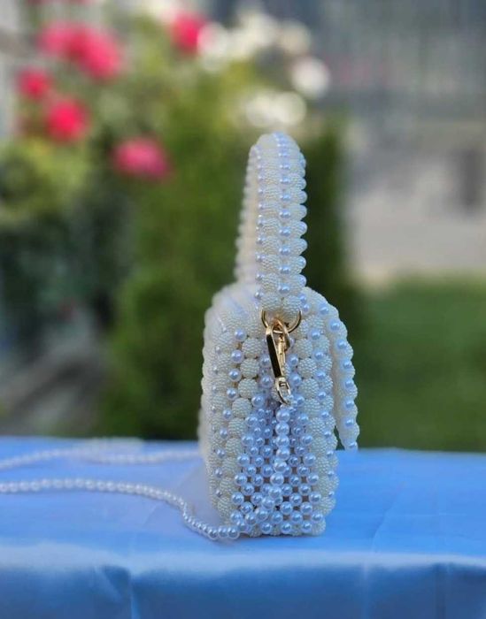 Geantă elegantă lucrată manual