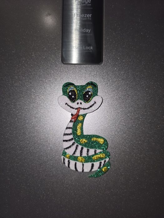 Магнит на холодильник