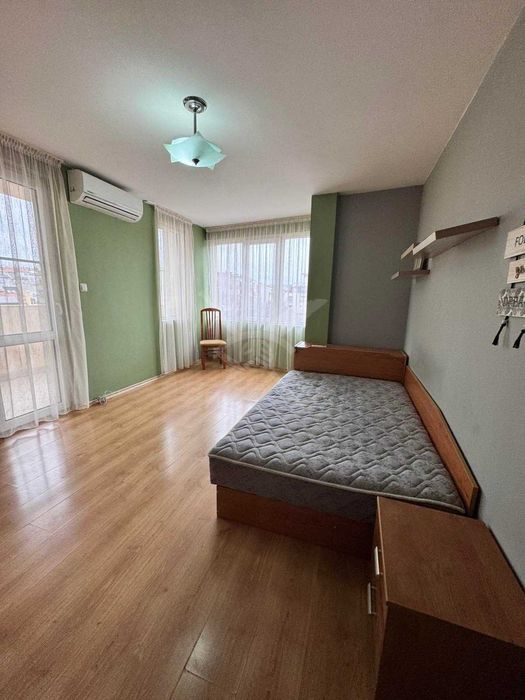 Дава се под наем Тристаен апартамент в Пловдив, Кършияка - 110 кв.м за 548.25 € - Снимка #6