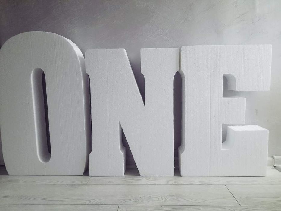 Обемни надписи букви цифри