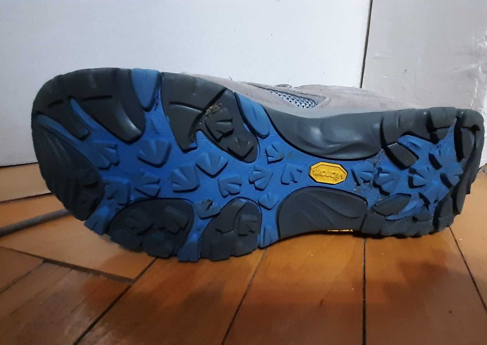 Туристически обувки