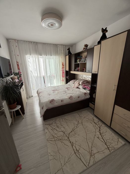 Vand Apartament 3 camere