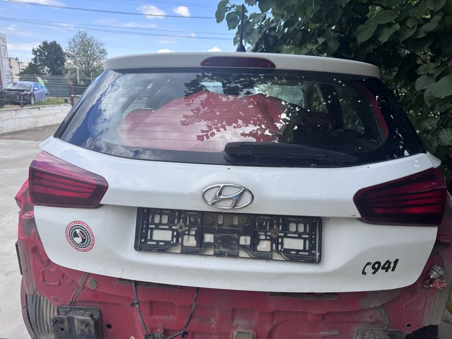 Haion spate complet lampa stop spate stanga dreapta bara spate Hyundai i20 2014-2020
