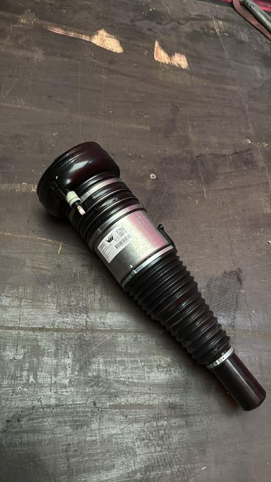 Vând amortizoare cu perne Audi