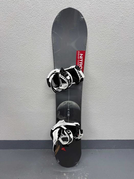placa noua snowboard nitro victoria L146cm