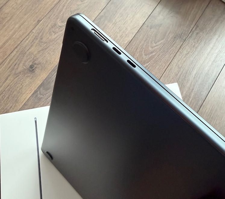 MacBook Air 15’, Midnight Blue, М4, 16GB, 256GB с гаранция.