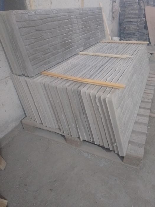 Pavele dale din beton