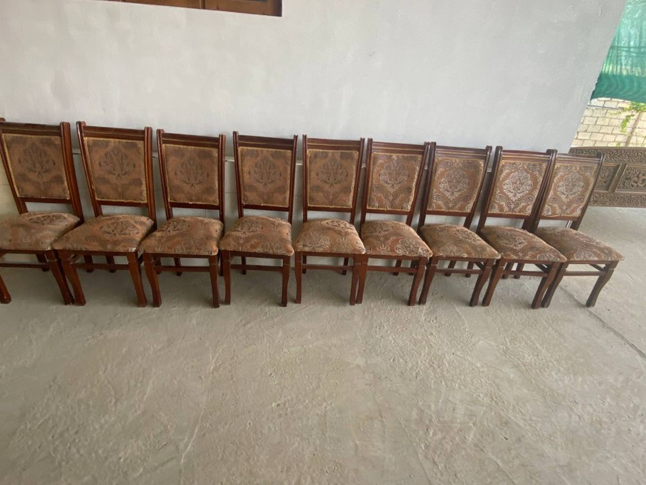 Продам 12 стульев