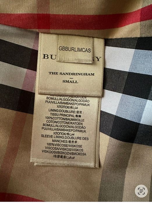 Trench Burberry, măsura S, model deosebit!