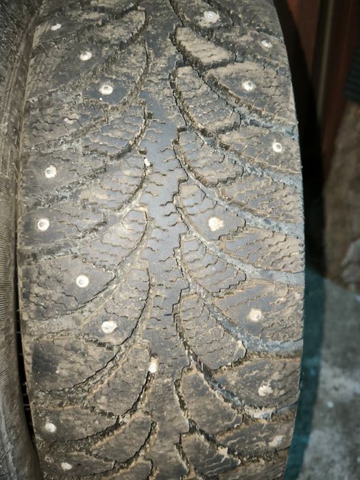 Зимние шины, комплект