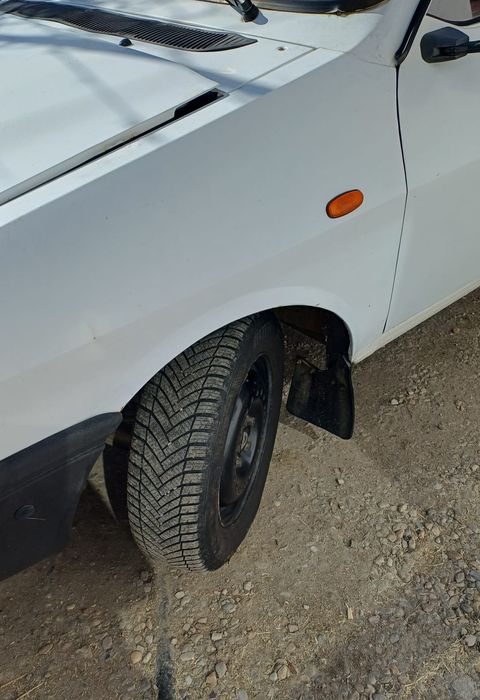 Dacia 1.9 Disel dropside AN 2004