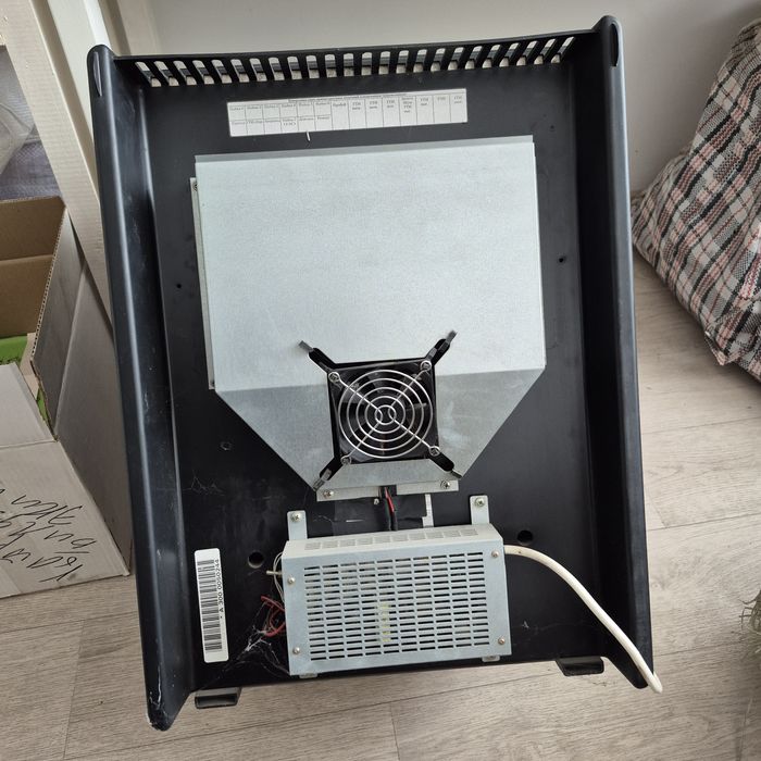 Холодильник с прозрачной дверцей