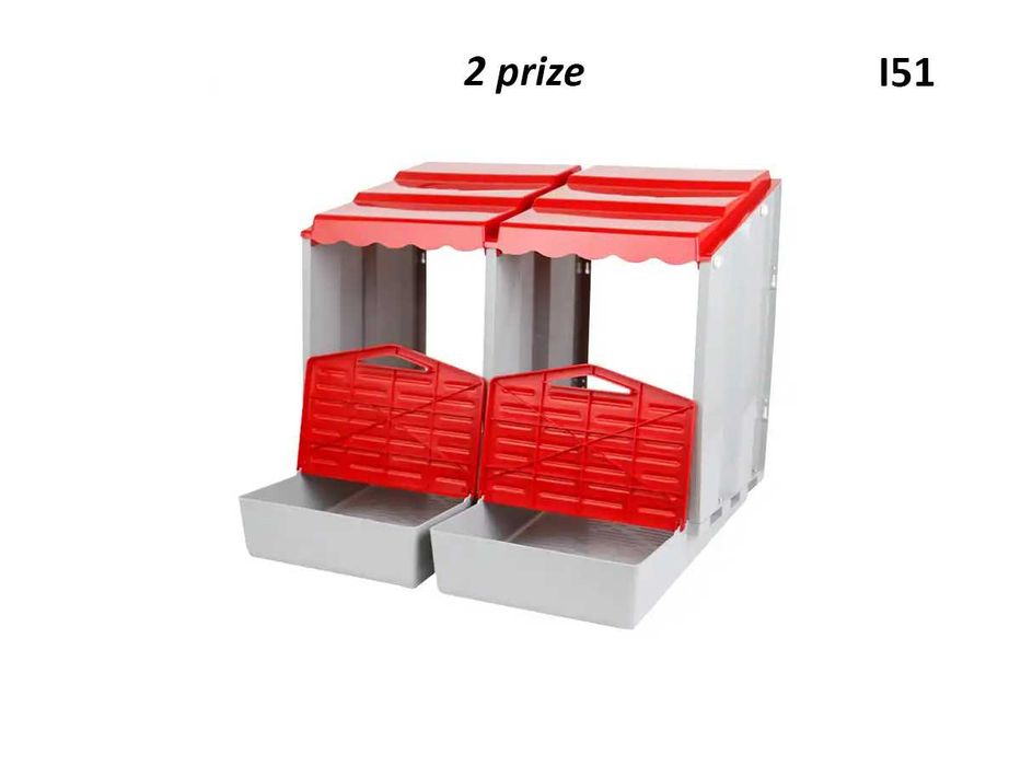 Doua cuiburi asamblate pentru pui si gaini clocitoare
