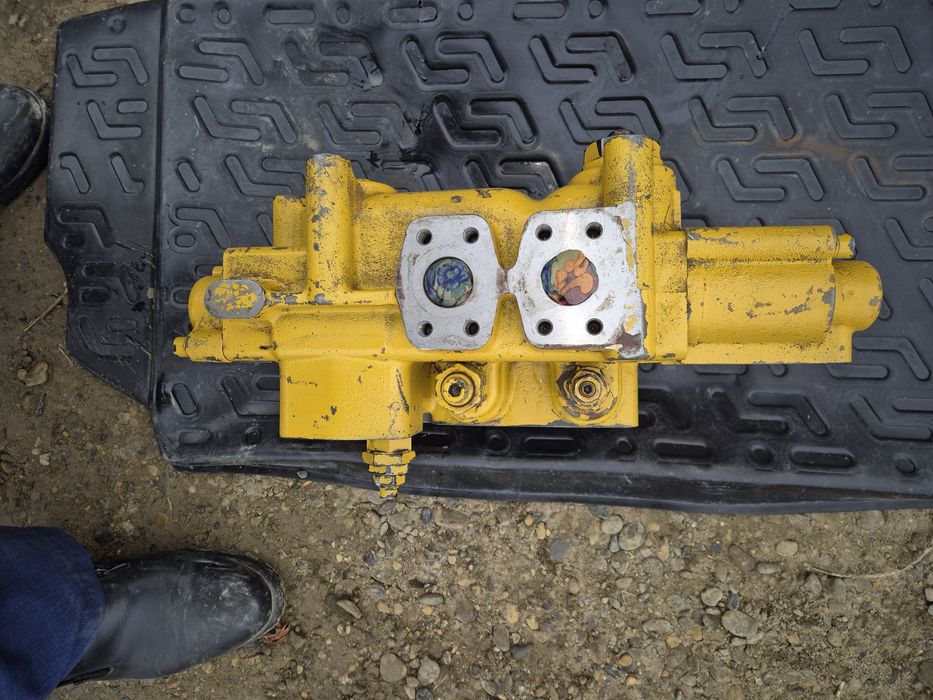 Распределитель от погрузчика