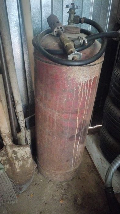 Продам газ балон