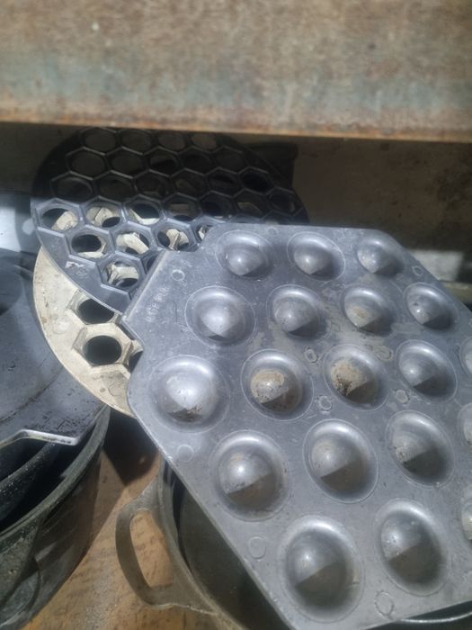 Казаны, сковородки, кострюли б/у