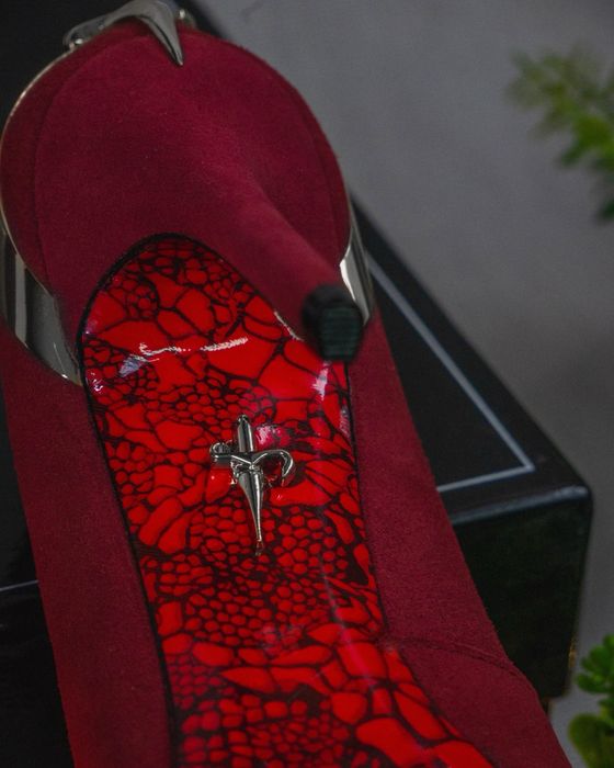 Cesare Paciotti – Red Suede Pumps