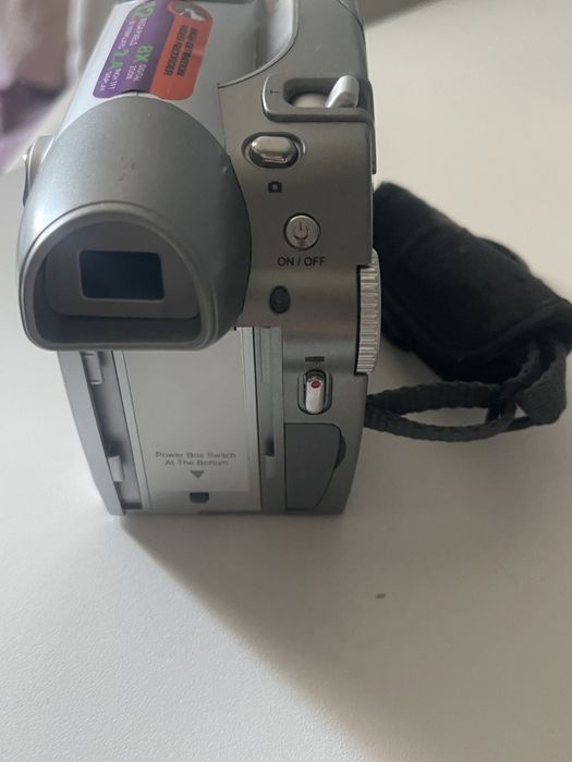 продам камеру  8X DIGITAL ZOOM
