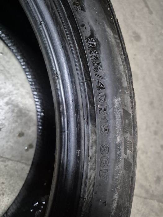 Зимна гума BRIDGESTONE 225/45 R19