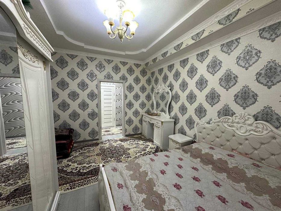 Срочно! Продаётся 4х комнатная квартира на первом этаже!