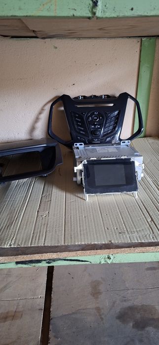 Продавам мултимедия за Форд Екоспорт