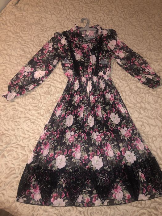 Продам платья