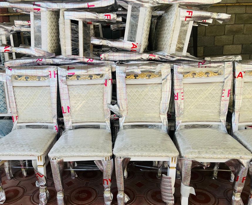 Новые стулья деревянные