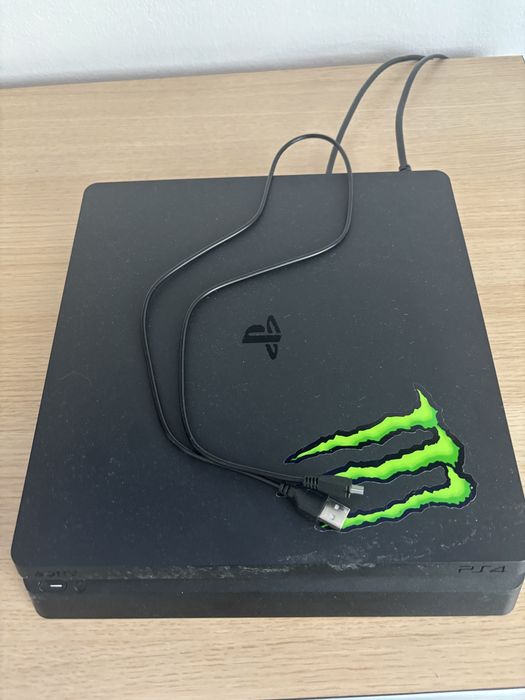 Vand PS 4 Slim modat cu FC 27(FIFA 27)