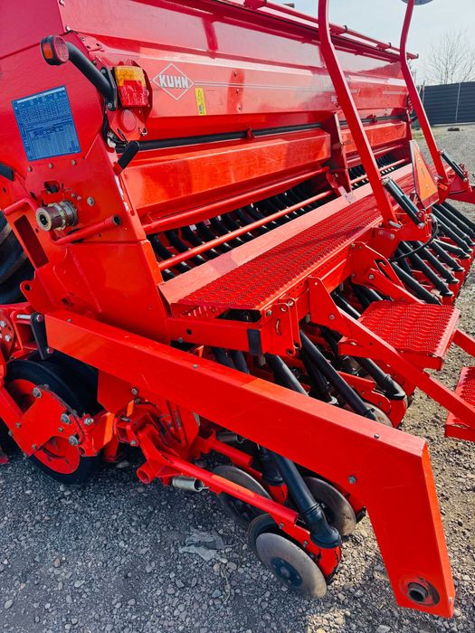 Semanatoare pe discuri Kuhn Integra + Freza an 2020 Gaspardo Amazone
