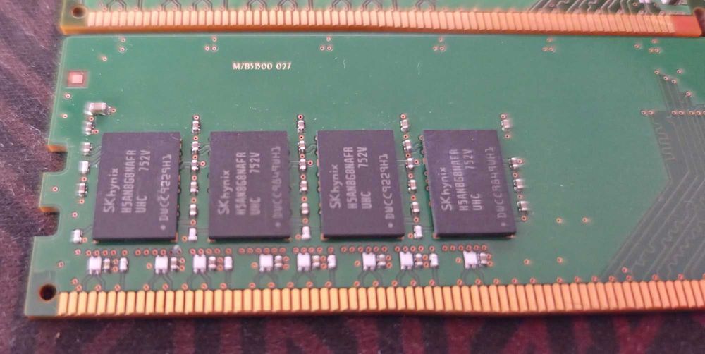 Рам Памет: SKHynix 32GB (4x8GB) DDR4 2400MHz CL17