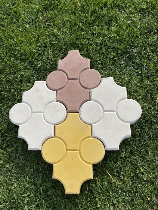 Piatra decorativa Delux-Daniels Capace de gard