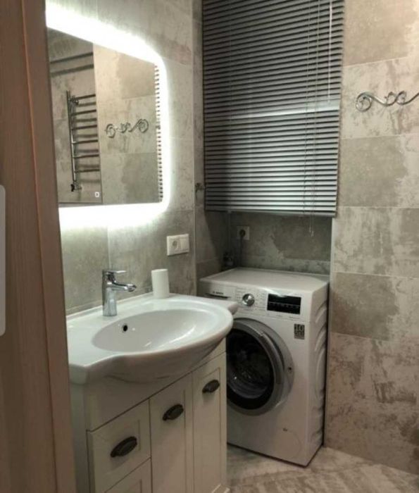 Абдирова рядом с Юбил маг. Документы чеки