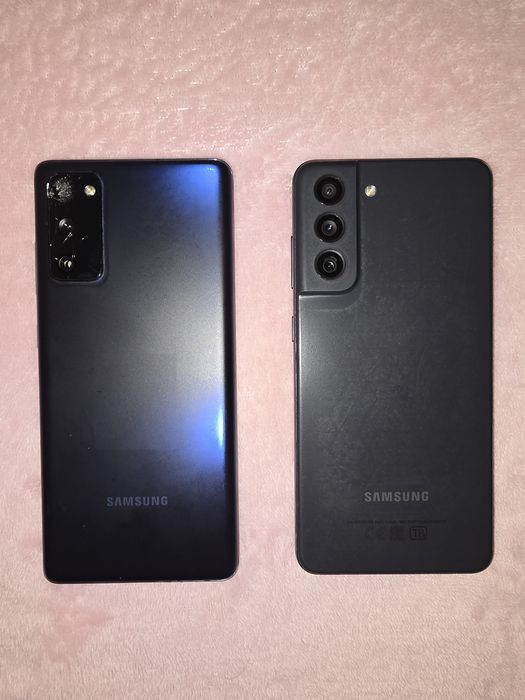 Продам два телефона