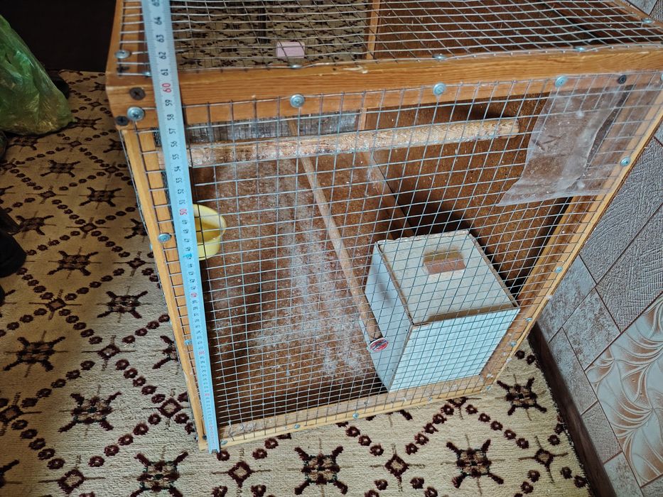 Qushlar uchun qafas sotiladi