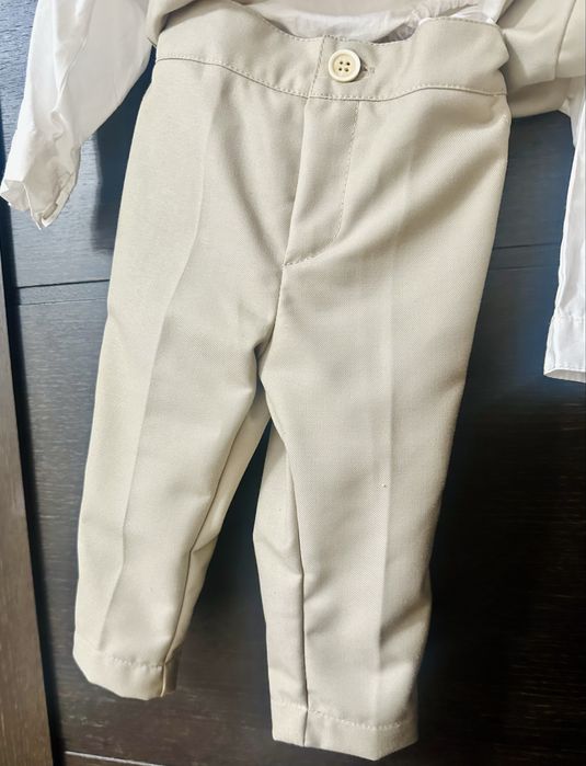 Costum botez baietel 6-9 luni elegant verde cu bej papion