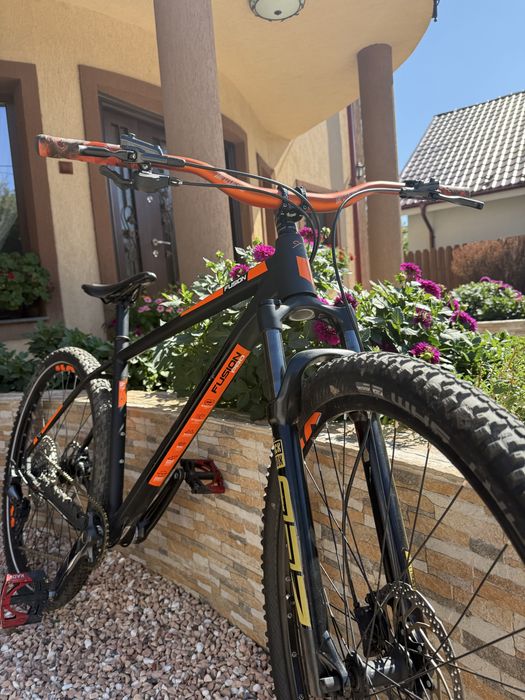 Vând Cross fusion pro