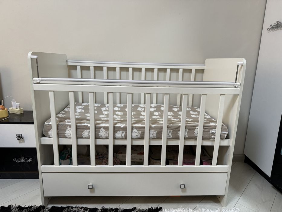 Манеж - кровать в отличном состоянии!