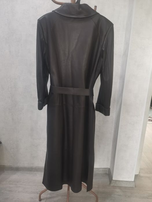 Кожаный женский плащ