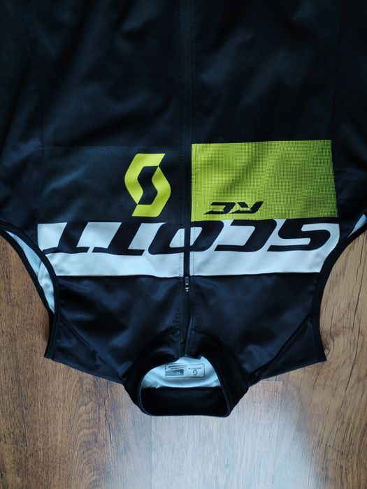 scott gilet rc pro evolution bikes - въжки вело елек М 100% оригинал много добро състояние.