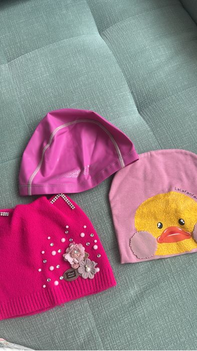 Шапочки беретки,манежки для девочек