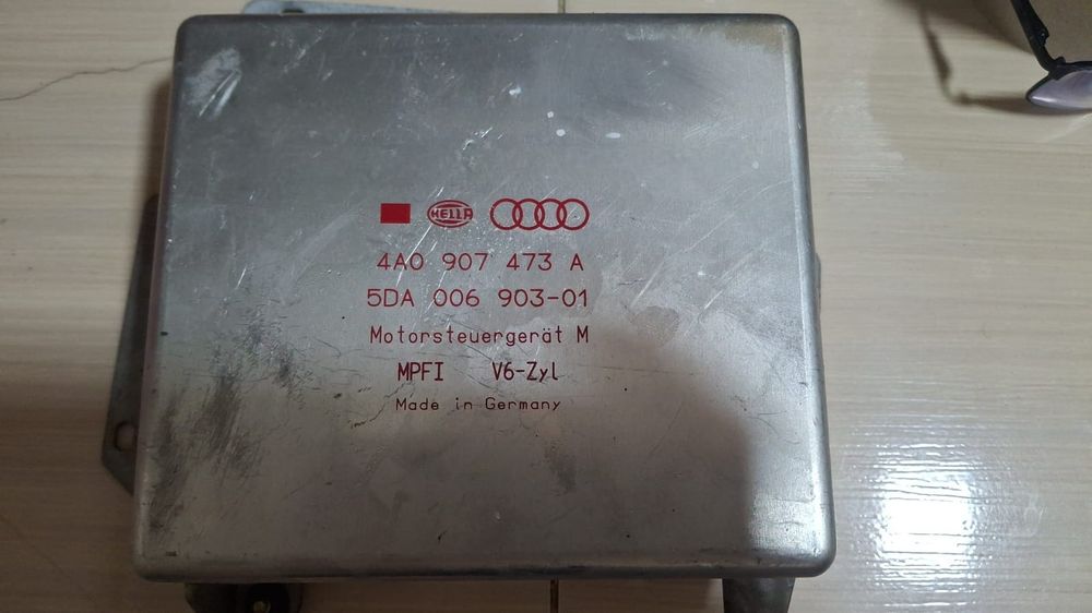 Запчасти на Ауди 100 с4 2.8