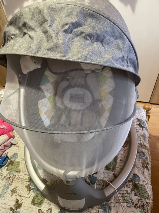 Бебешка електрическа люлка кенгуру