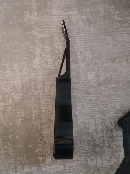 Акустическая гитара