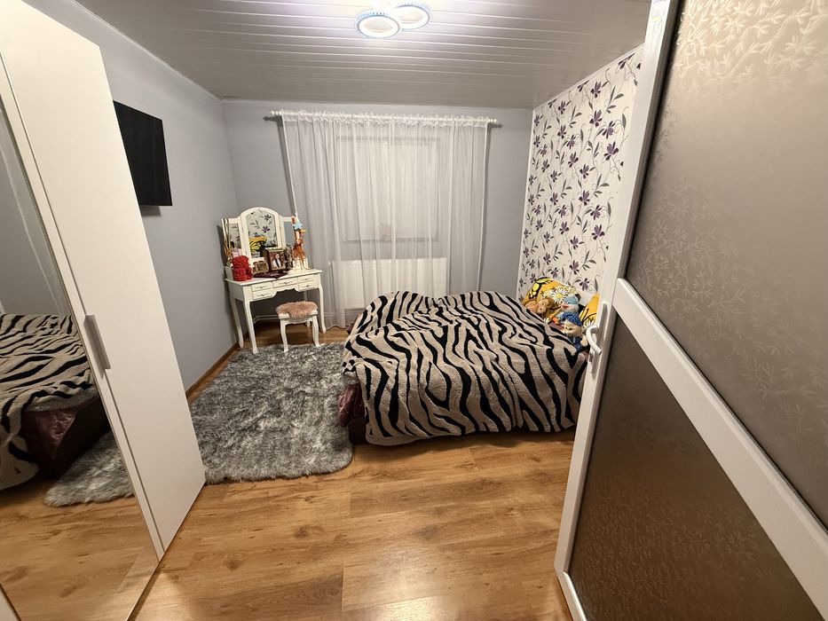 Vand casa comuna Smardan/ detalii la tel 0741361997 Pers fizica
